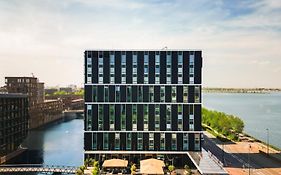 Four Elements Hotel  4*
